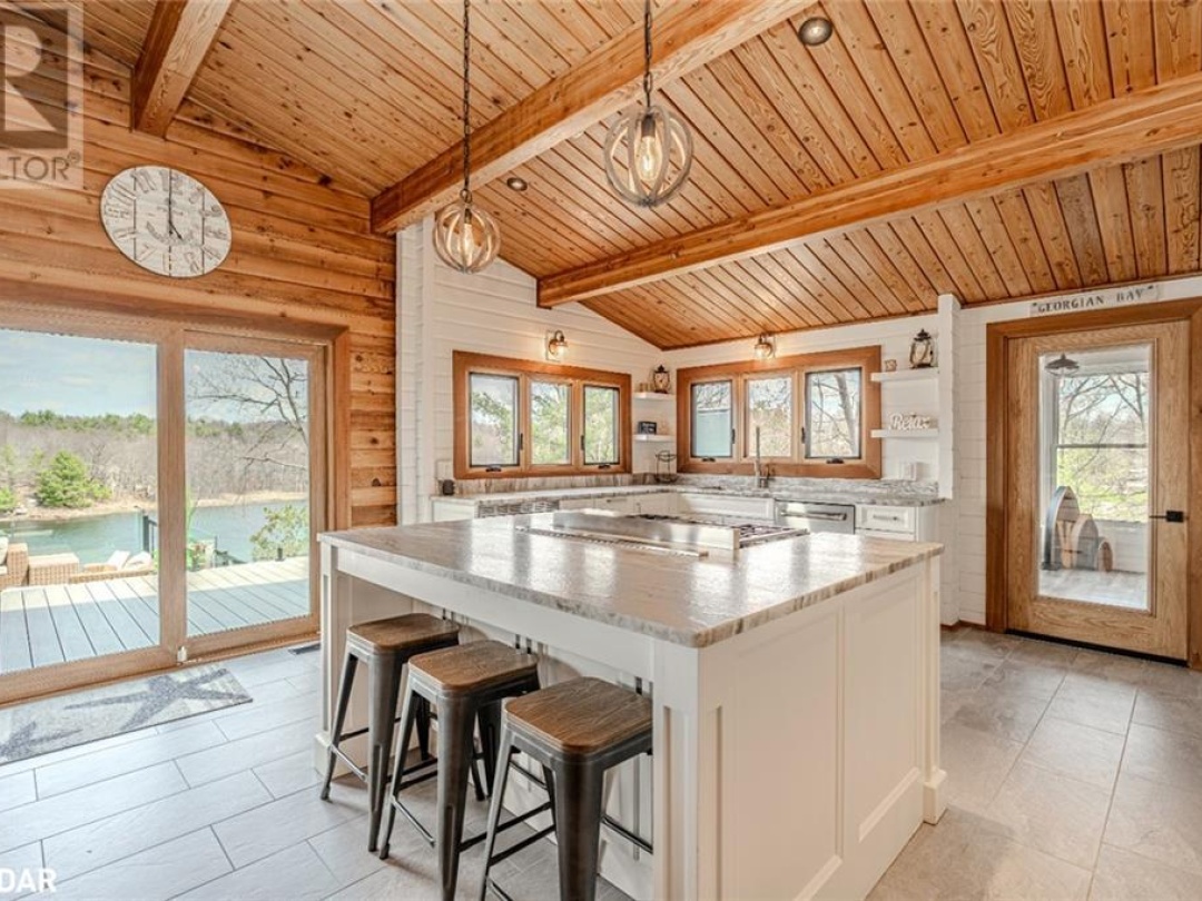 83 Walkway Rd, Georgian Bay