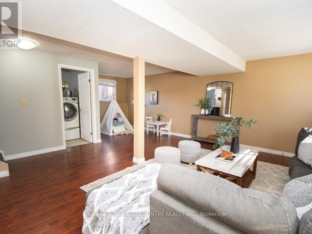 187 SKYLINE ROAD, 