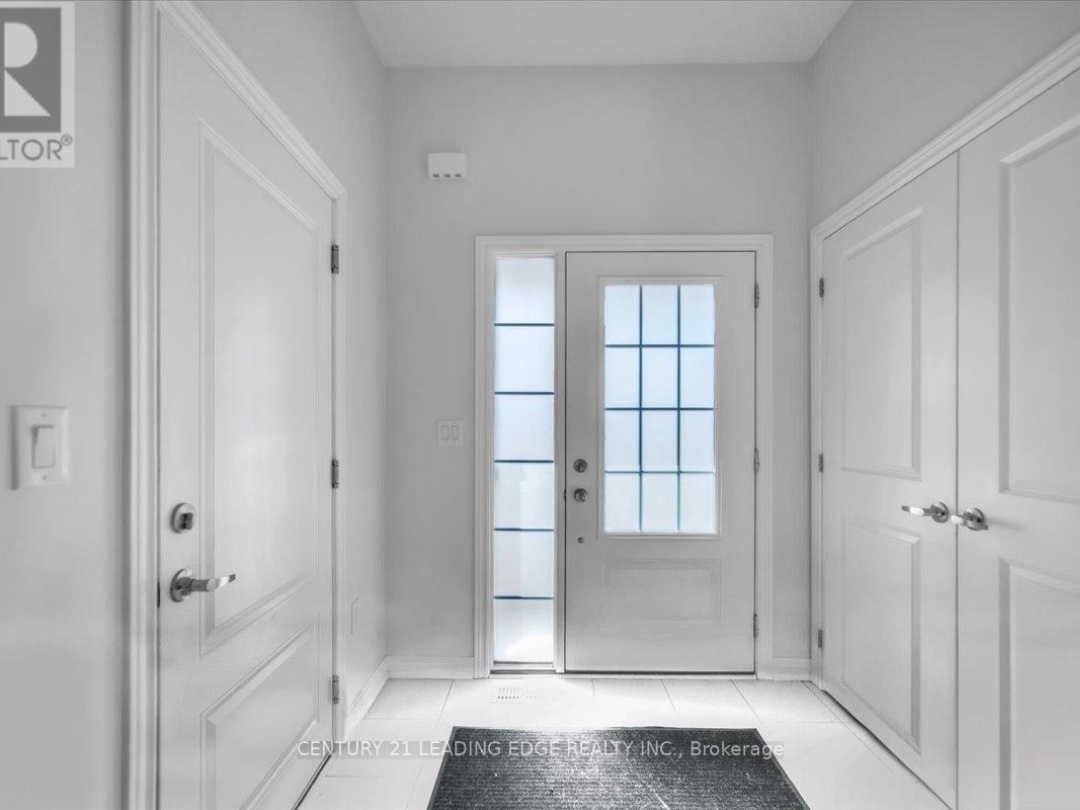 28 Churchlea Mews, Orillia