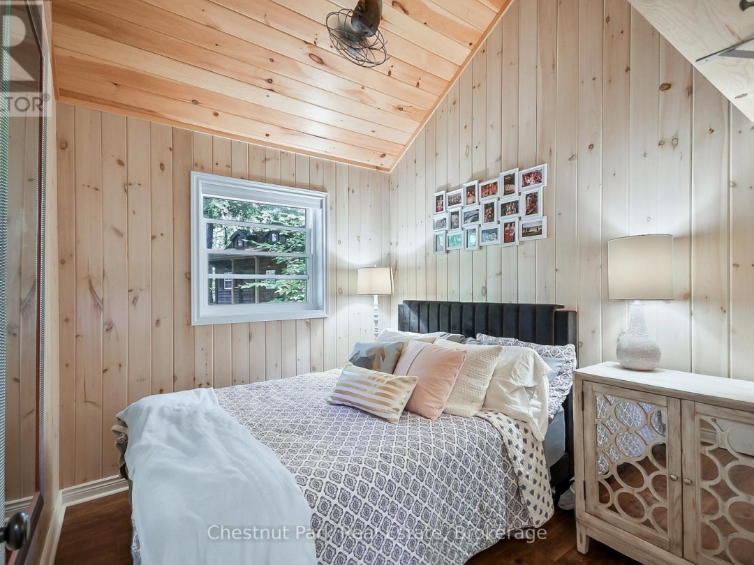 86 TAYLOR ISLAND, 
