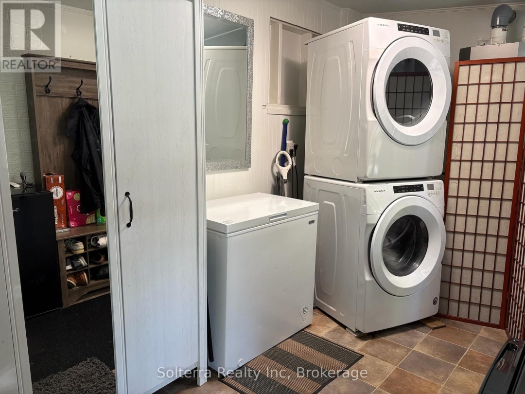 UNIT 402 - 1713 HIGHWAY 11, SOUTH S, 