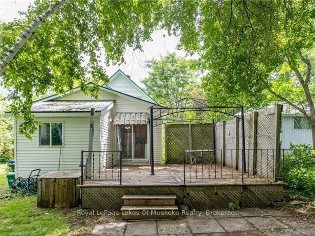 6 BUSH STREET, 