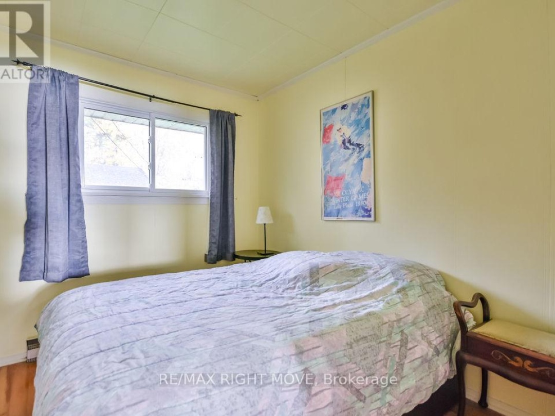 1467 CUNNINGHAM CRESCENT, 