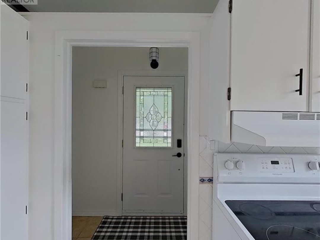 4 MAYPARK Drive, 
