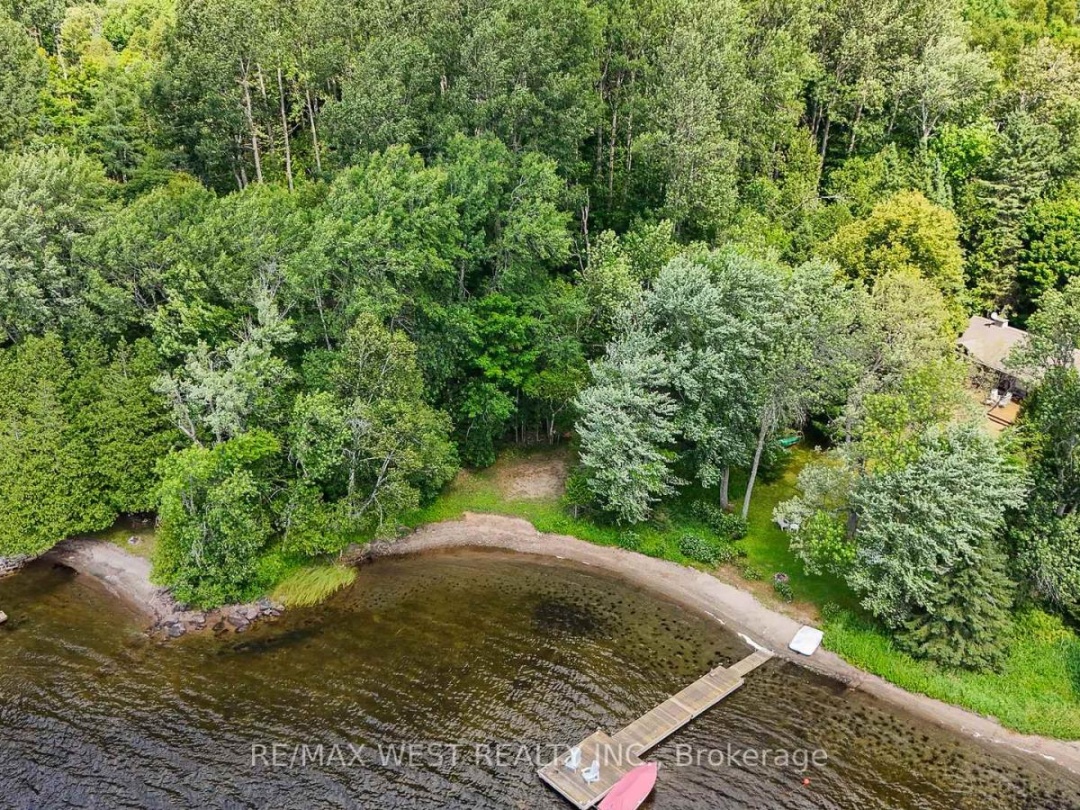 1158 LORNE LANE, 