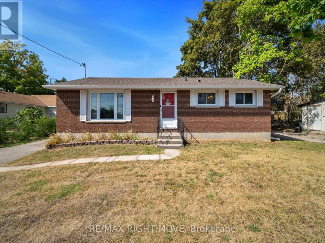 3 WESTMOUNT DRIVE N, 