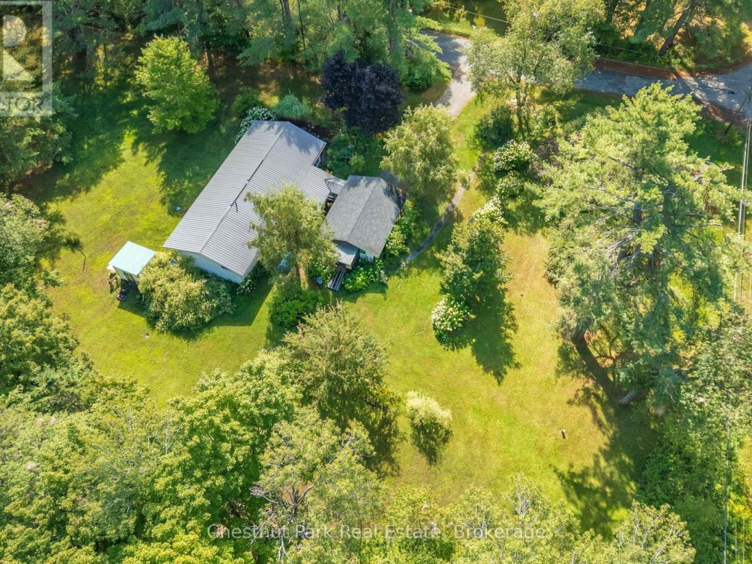 1047 NAISMITH ROAD E, 