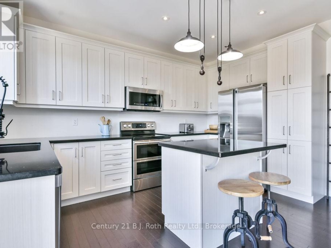 3040 Orion Boulevard, Orillia