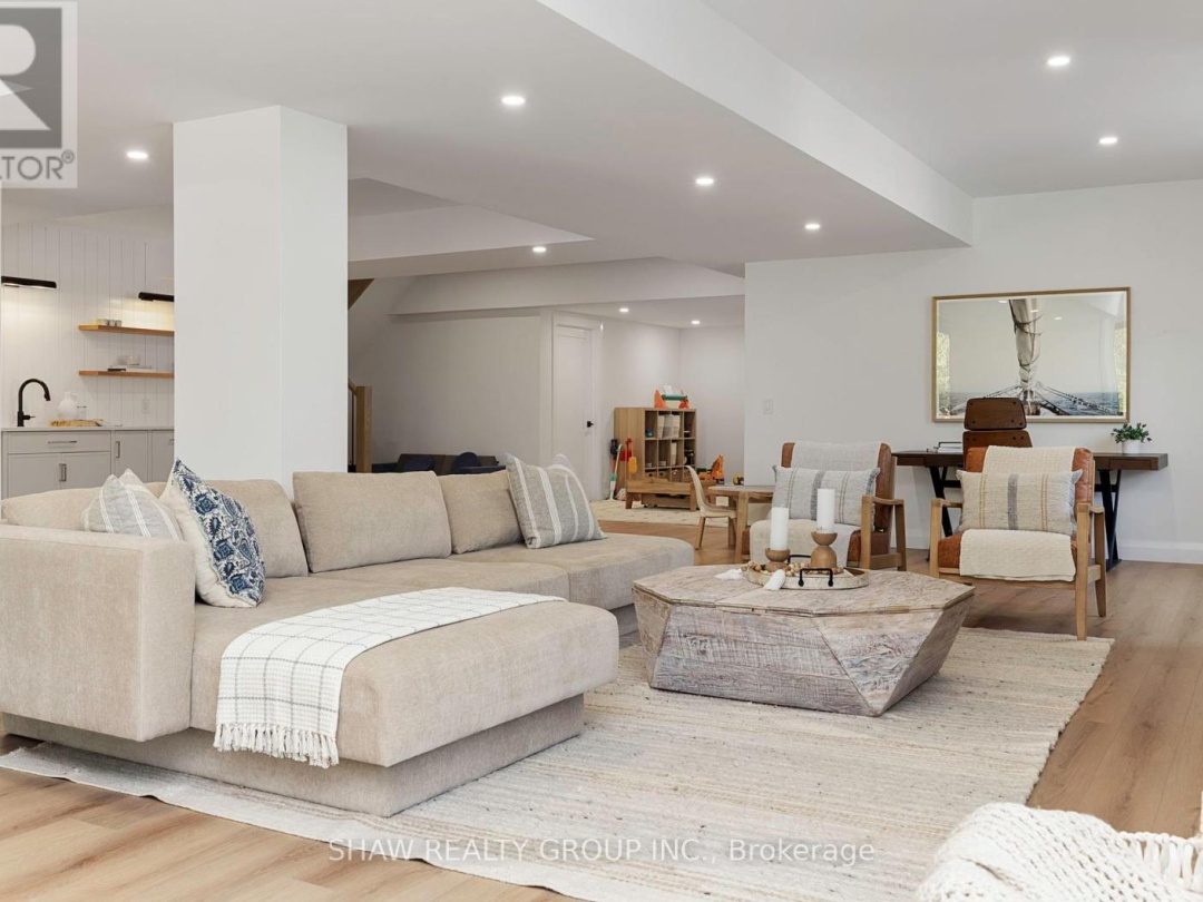 14 ST GEORGES COURT, 