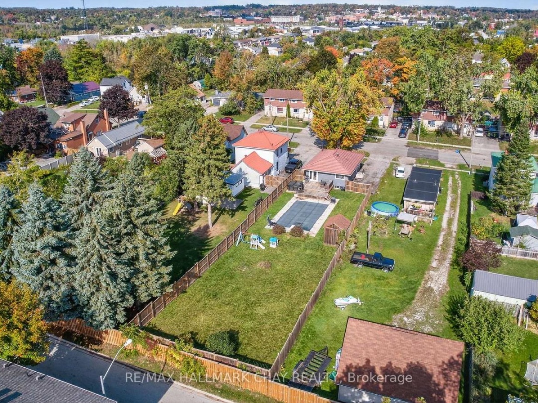 67 SIMCOE STREET, 