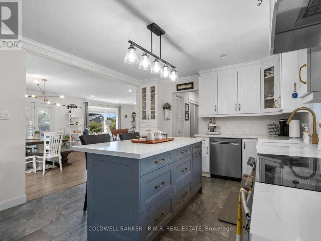 2850 PERRY AVENUE, 