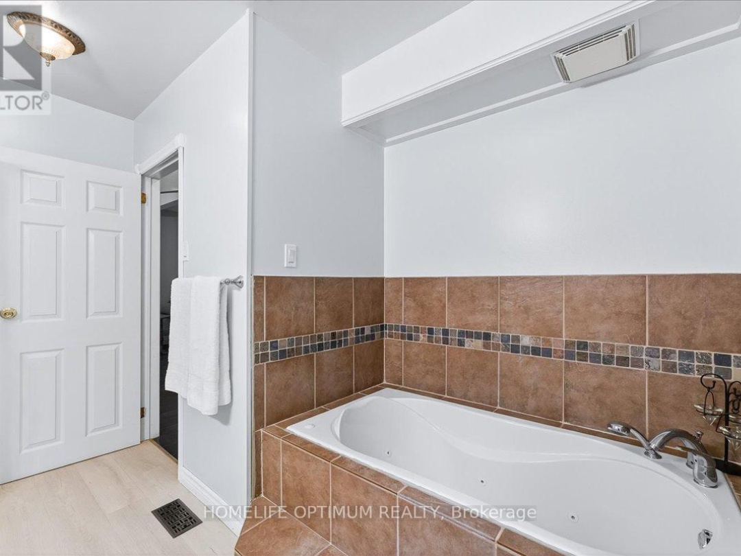 788 MUSKOKA RD. 3 ROAD N, 