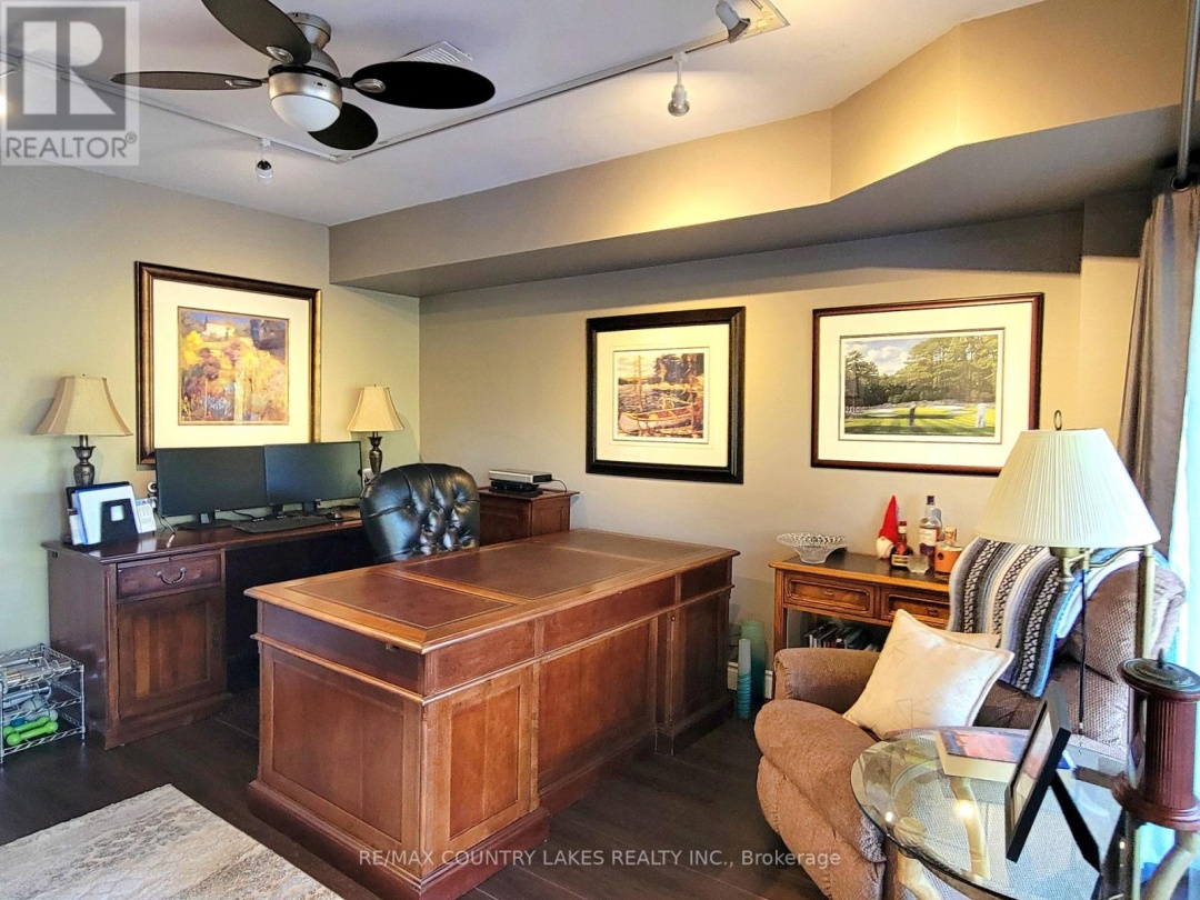 11 - 4 PARADISE BOULEVARD, 