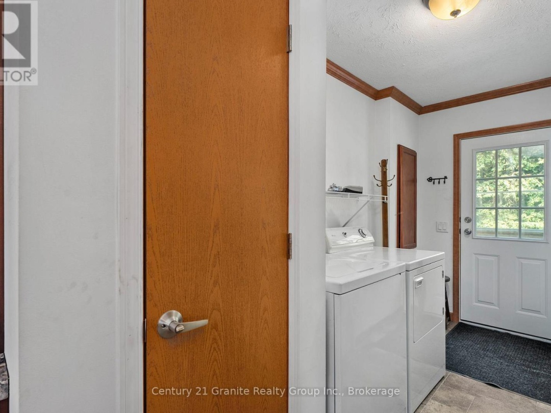 2275 KENNISIS LAKE ROAD, 