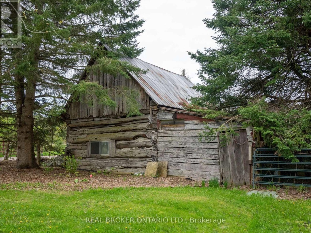 261 Portage Road, Canal Lake