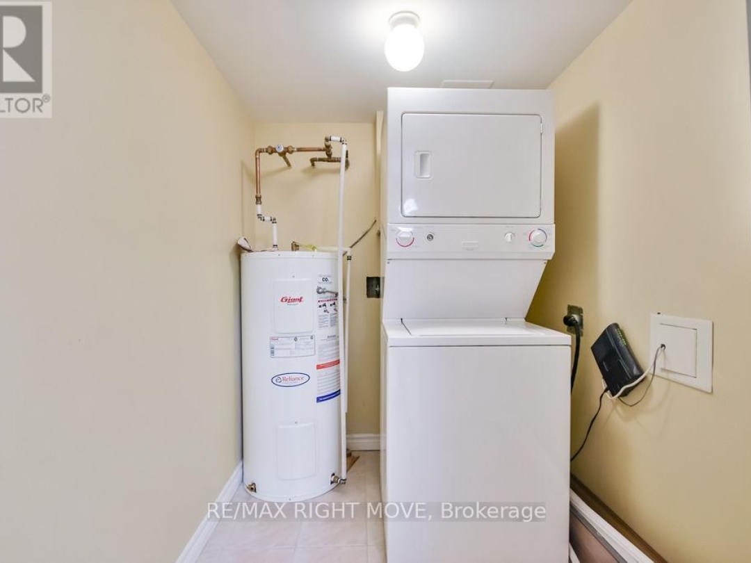 313 - 486 LACLIE STREET, 