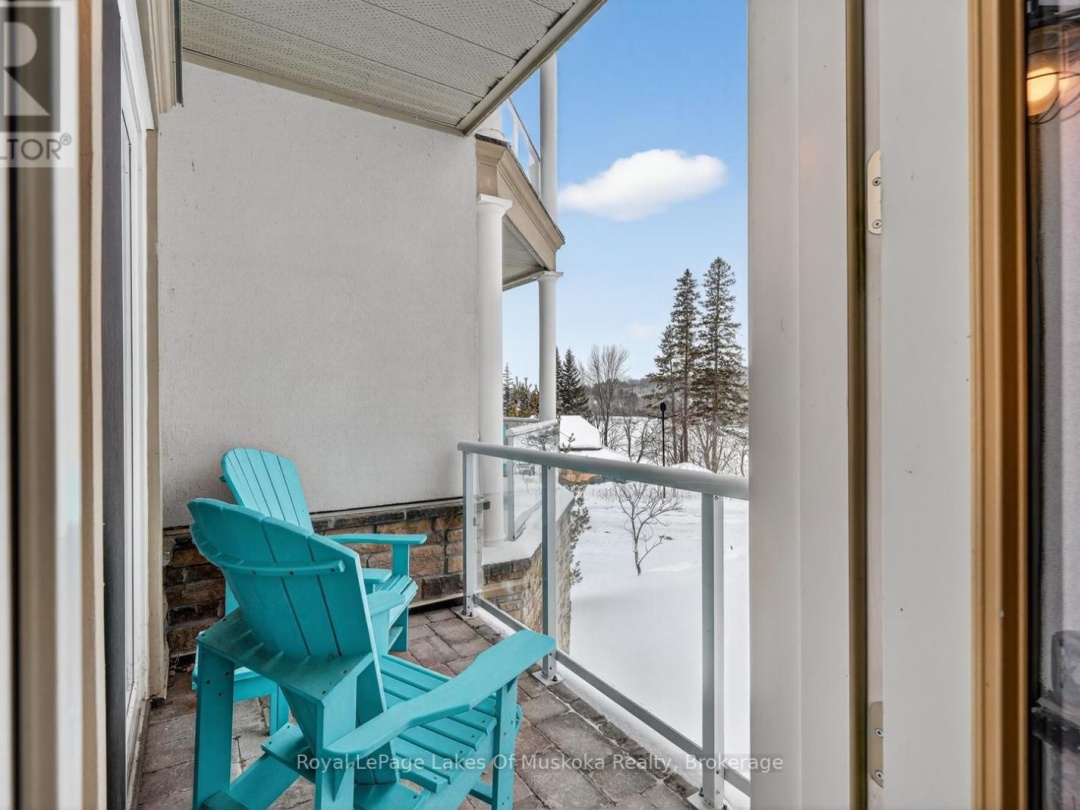 102 - 25 PEN LAKE POINT ROAD, Peninsula Lake