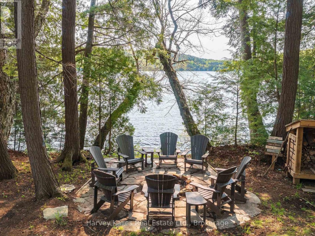 1033 SCOTT LANE, 