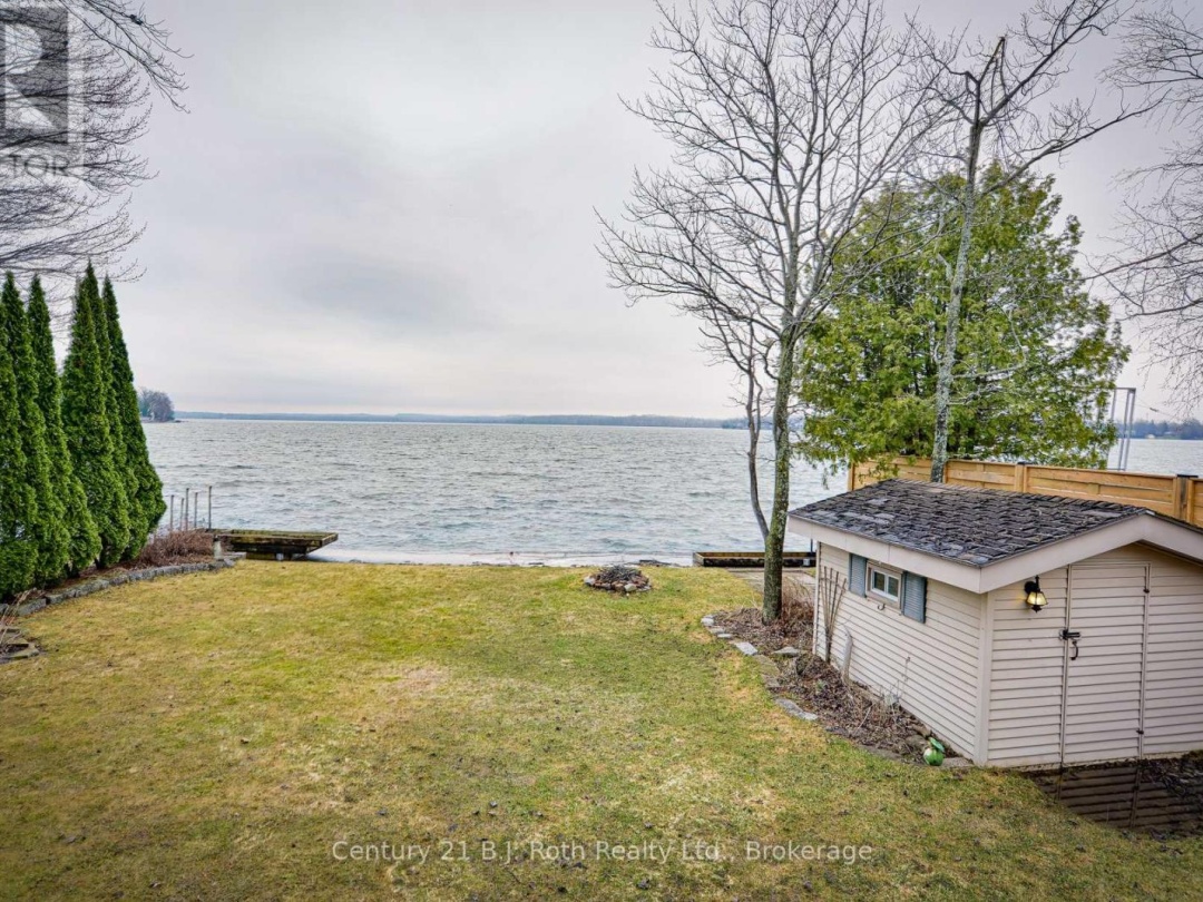 231 VICTORIA CRESCENT, Lake Simcoe