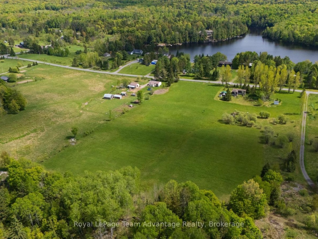 13 LAKESIDE DRIVE, McKellar
