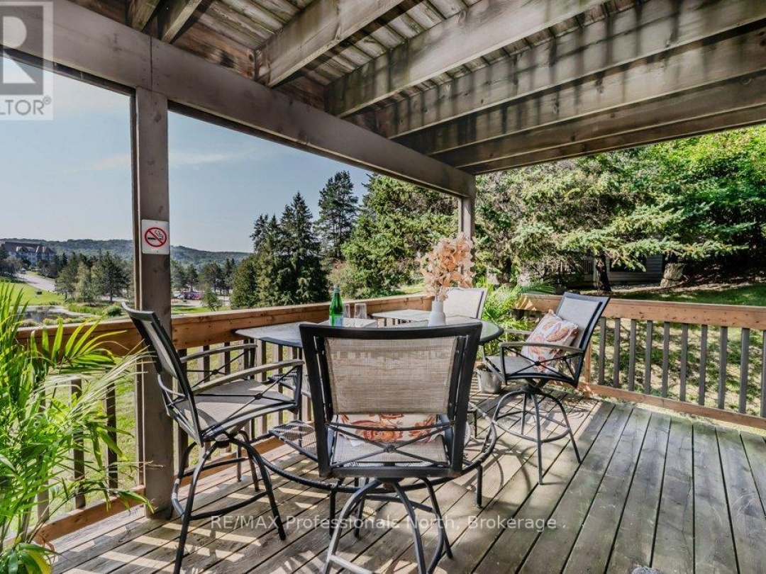 105 - 33 DEERHURST GREENS, Peninsula Lake