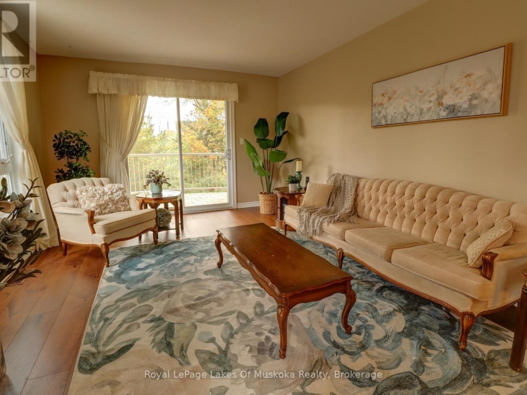106 - 31 DAIRY LANE, Muskoka River