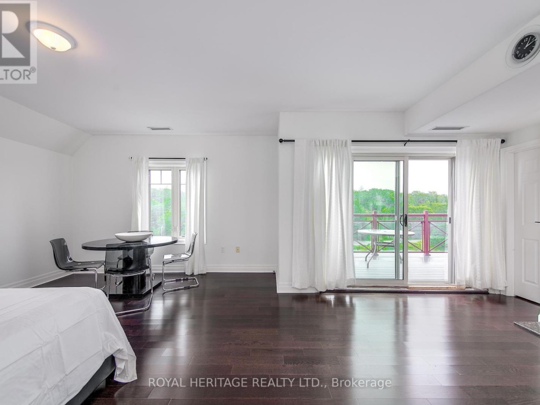 130 STEAMSHIP BAY ROAD, 