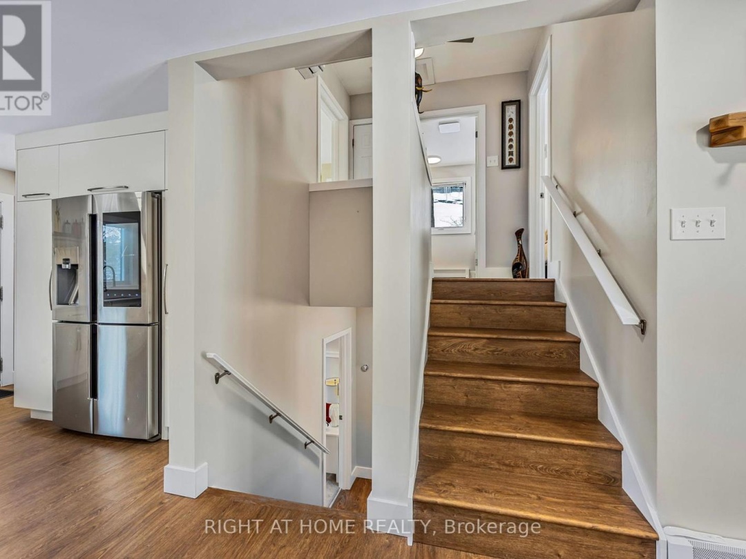 7592 East River Road, Black Lake
