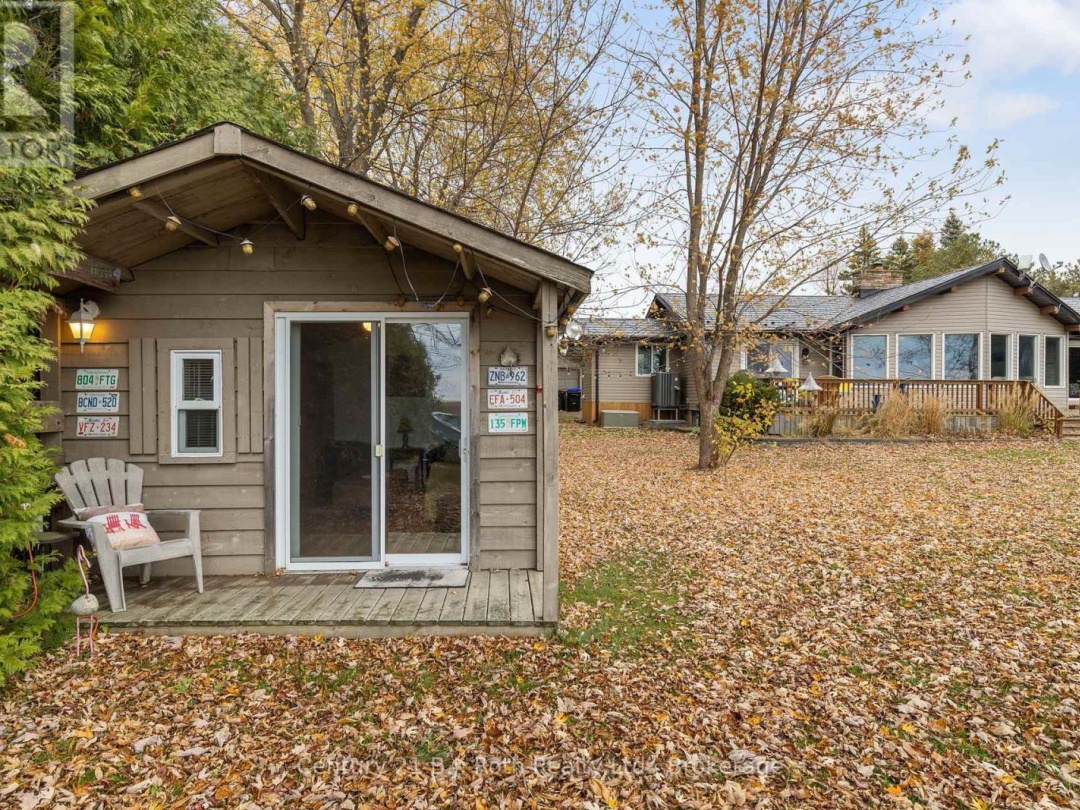 3772 Harry's Lane, Lake Simcoe