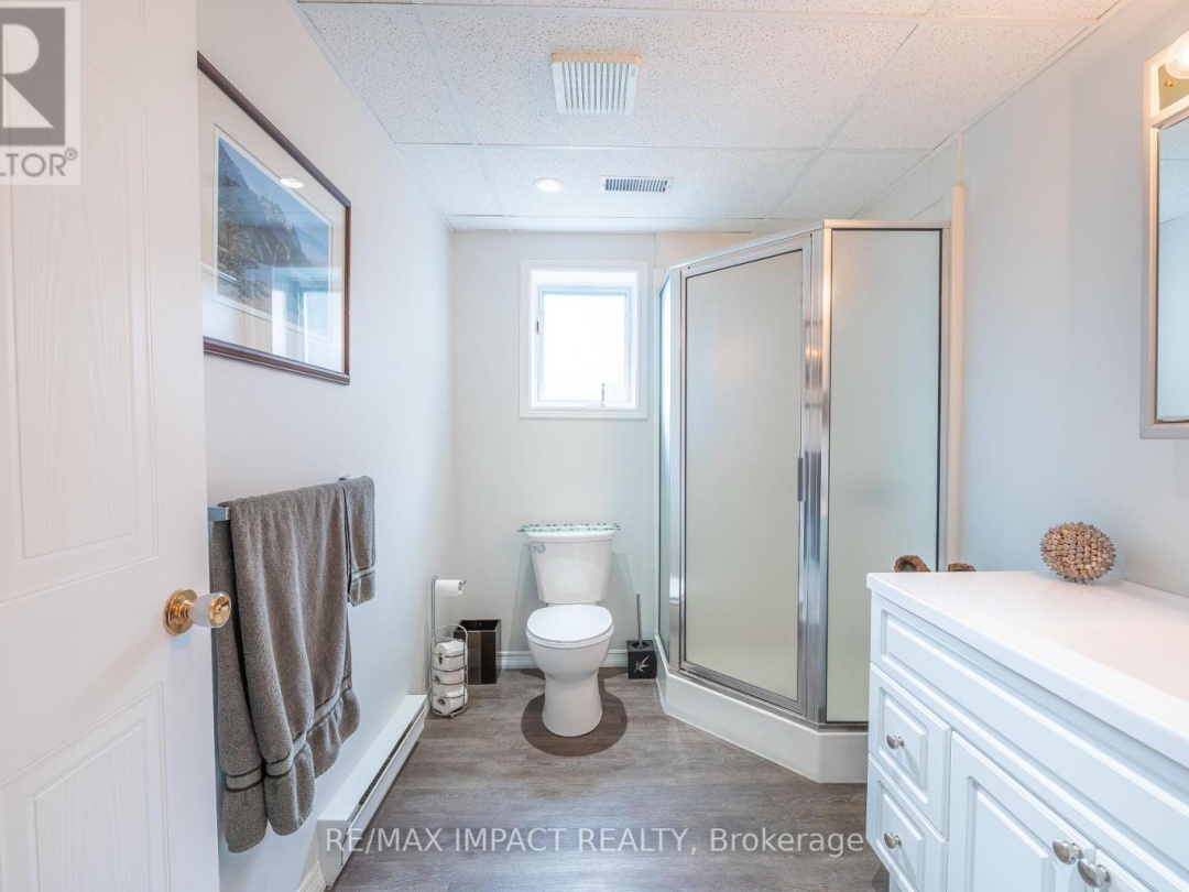 10 CEDARTREE LANE, 