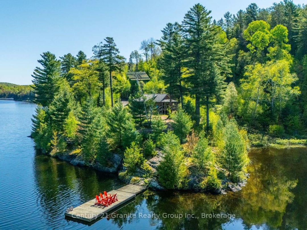 1226 Trapline Trail, Bat Lake