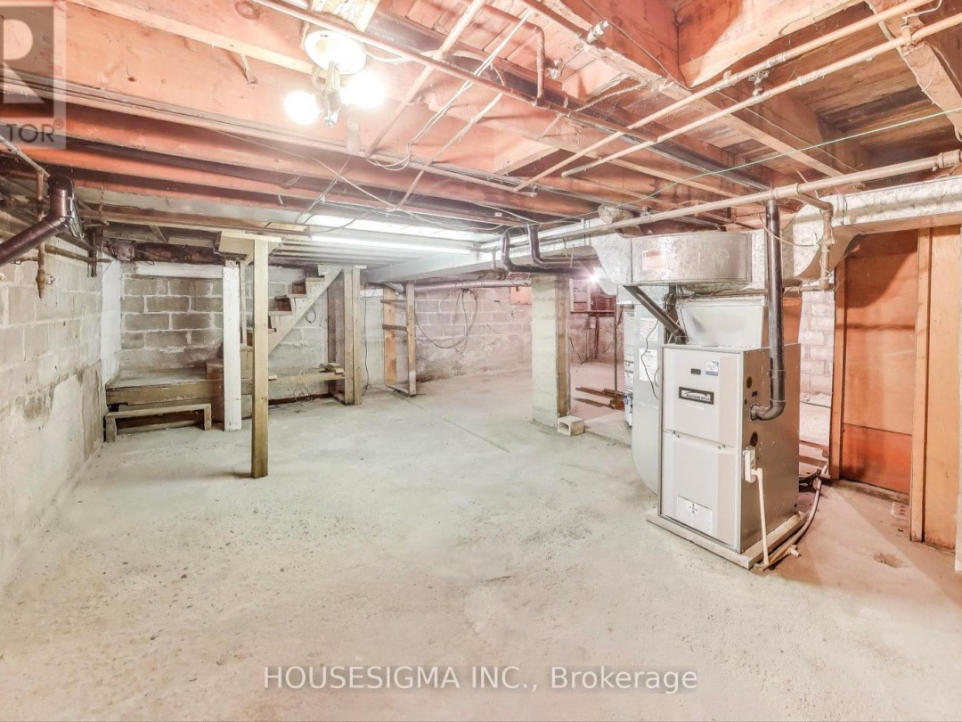 51 JAMES STREET E, 