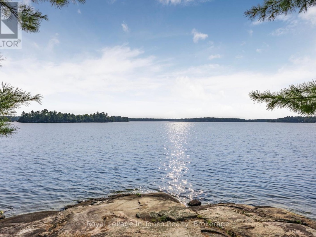 1916 Six Mile Lake Shore, Six Mile Lake
