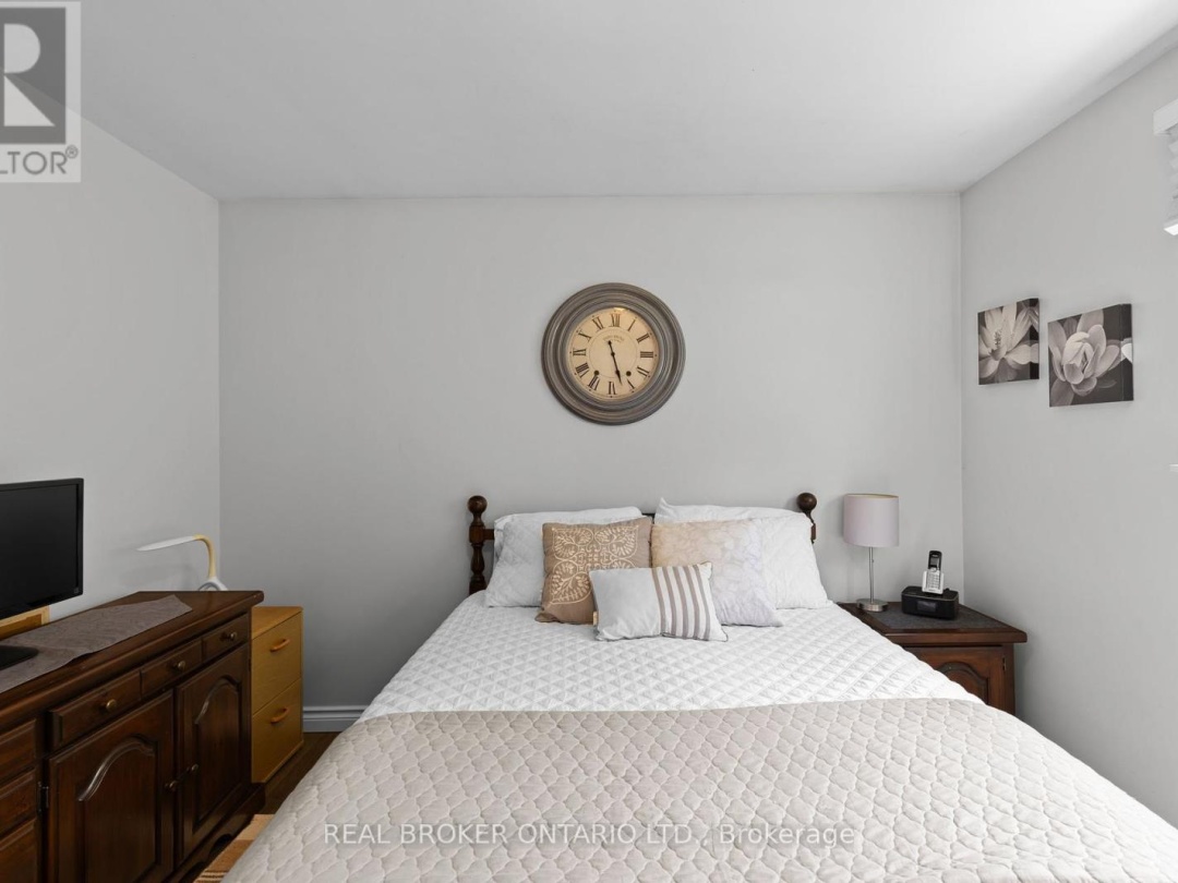32 OLD SCOTIA PLACE, 