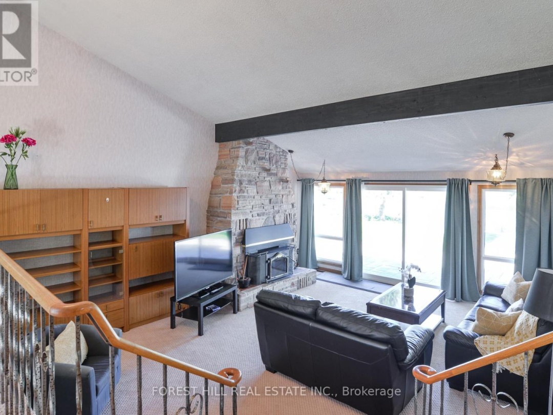 35 OLD INDIAN TRAIL, 
