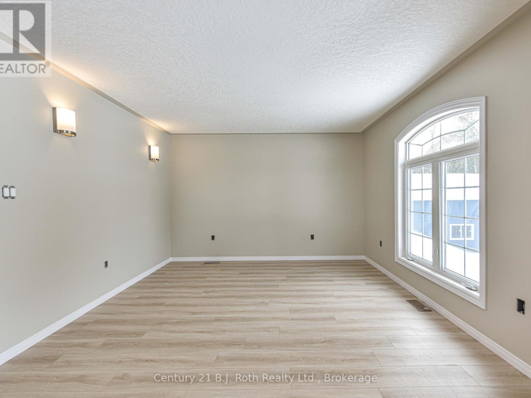 3382 Azcona Avenue, Severn