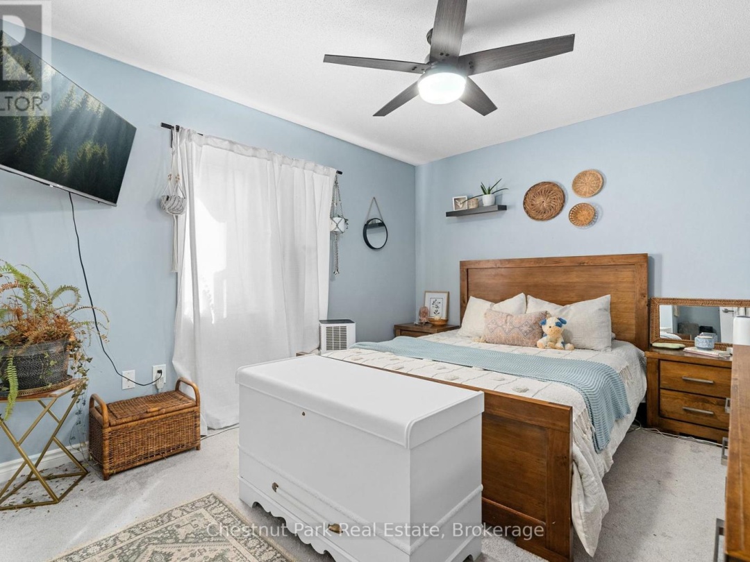 17 WINDSONG CRESCENT, 