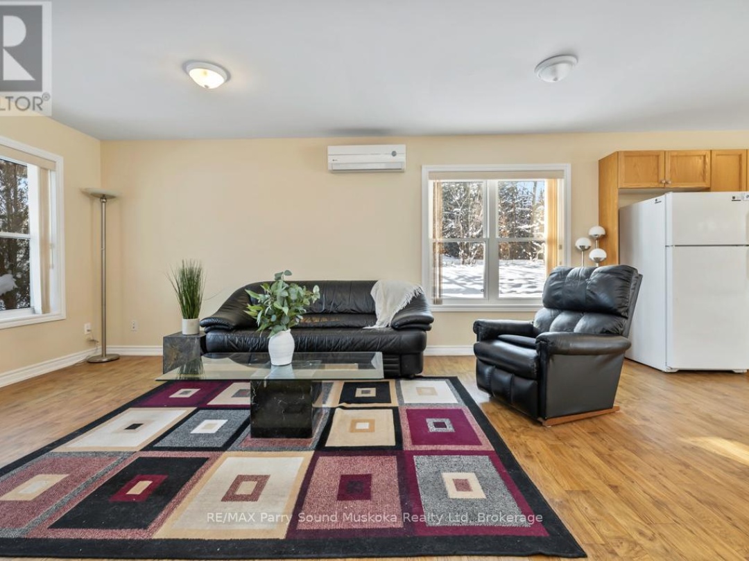 17 - 25 SEGUIN PLACE, 