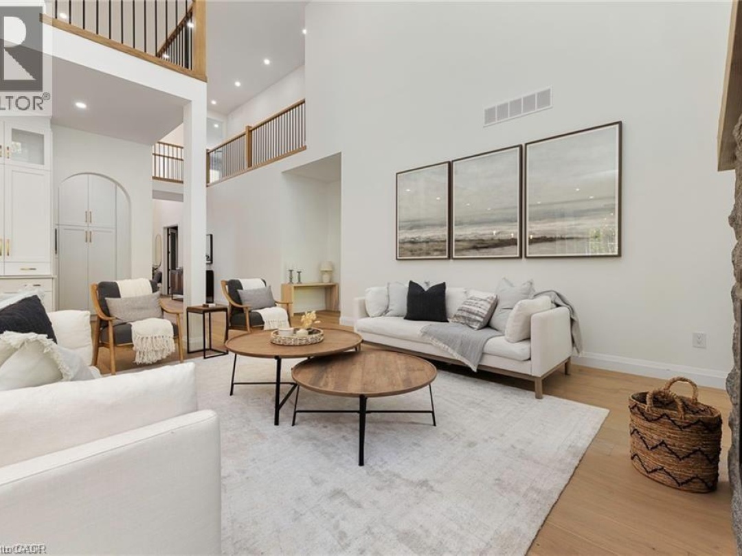 14 ST GEORGES Court, Huntsville