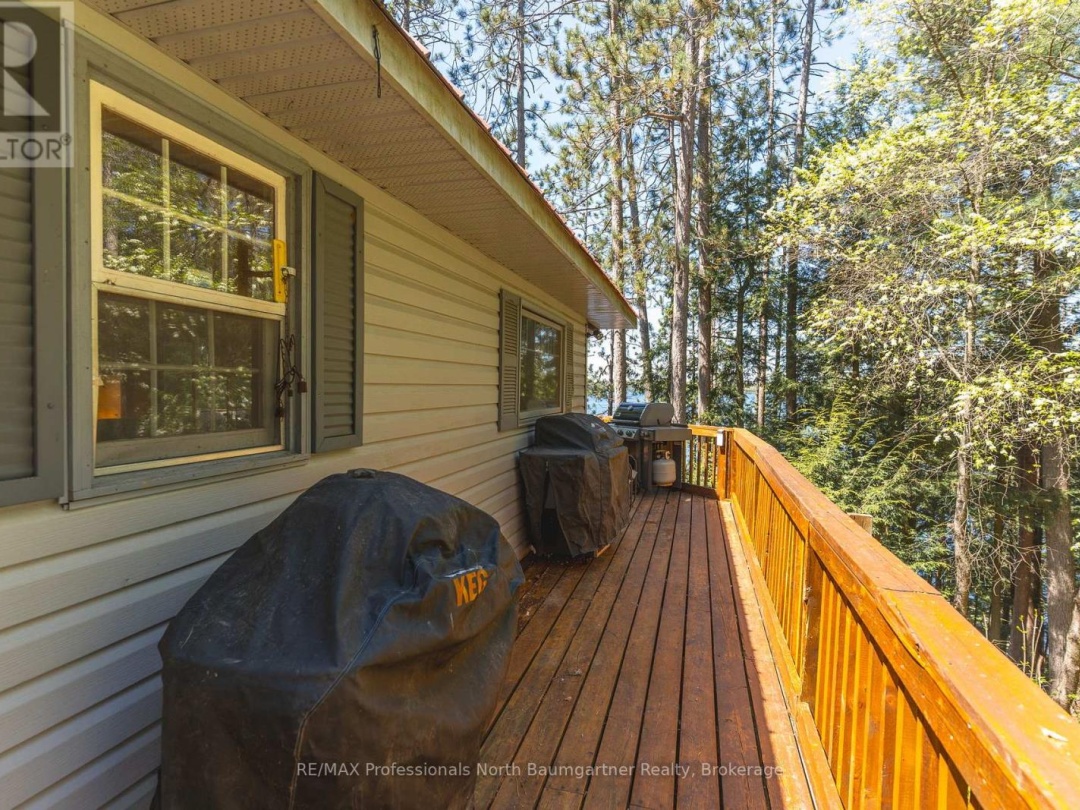 2766 Wilkinson Road, Kennisis Lake