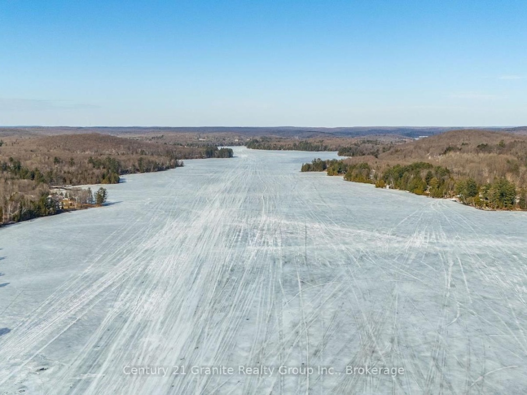 17 Webb Circle, Kashagawigamog Lake