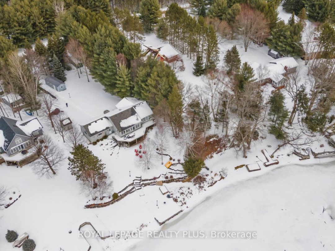 16 BLACK BEAR DRIVE, Burnt River