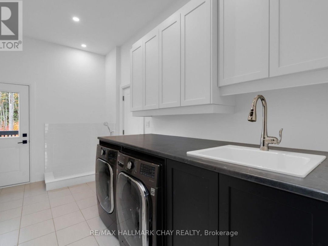 72 GEORGIAN GRANDE DRIVE, 