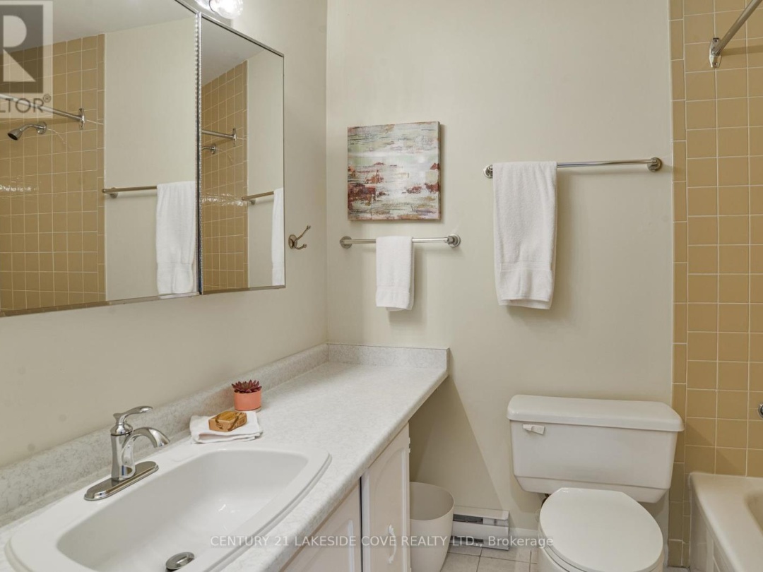 Unit 16 2 Paradise Boulevard W, Lake Simcoe