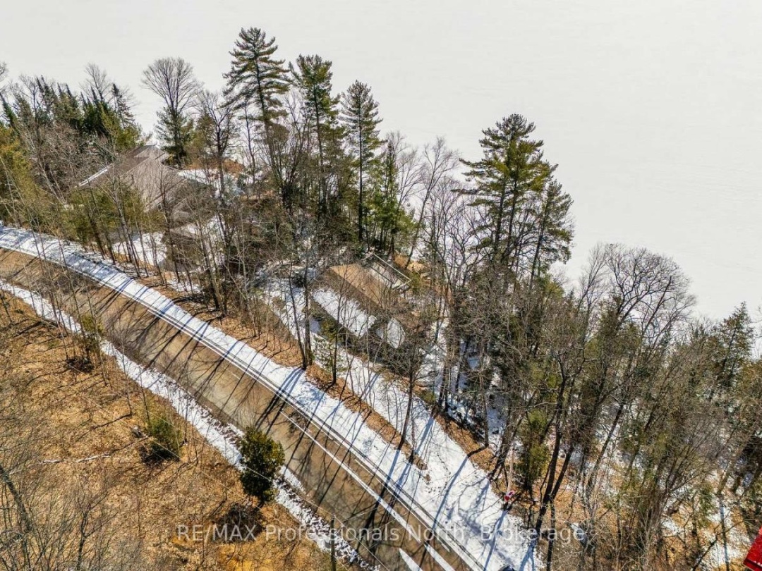 1196 Portage Road, South Portage Lake