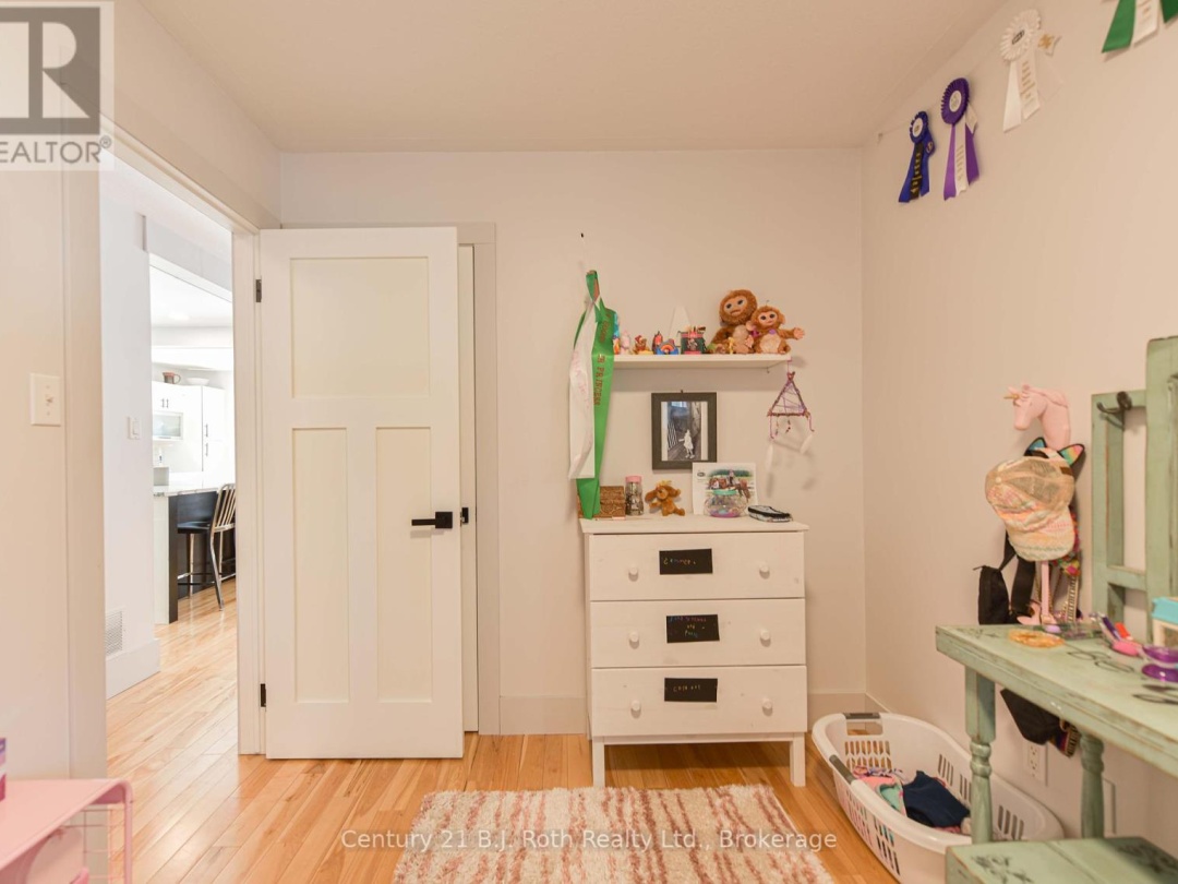 4035 Canal Road, Severn