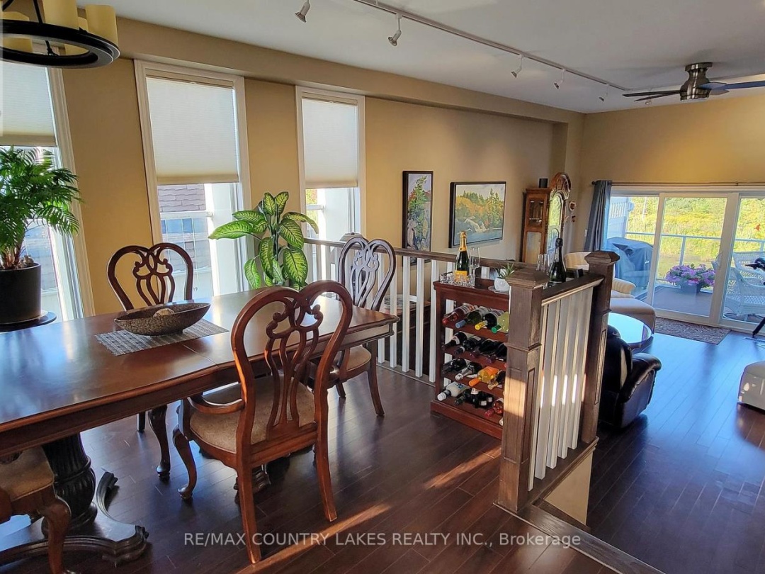 11 - 4 PARADISE BOULEVARD, 