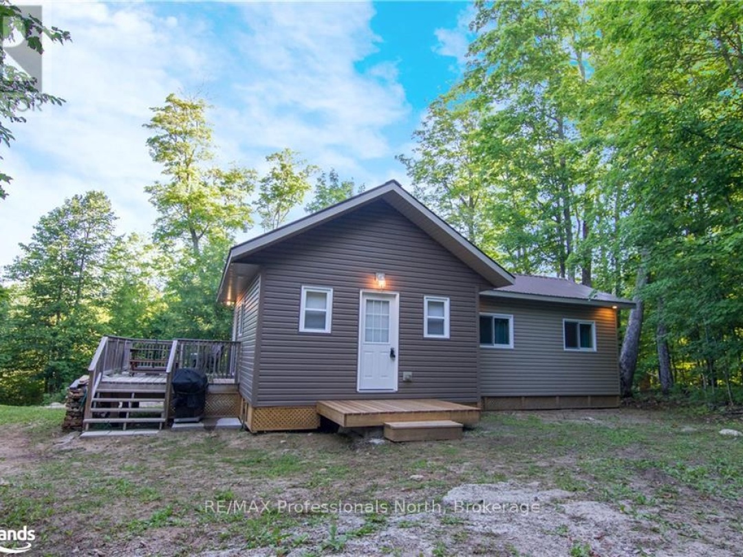 1145 Chelsea Lane, Maple Lake
