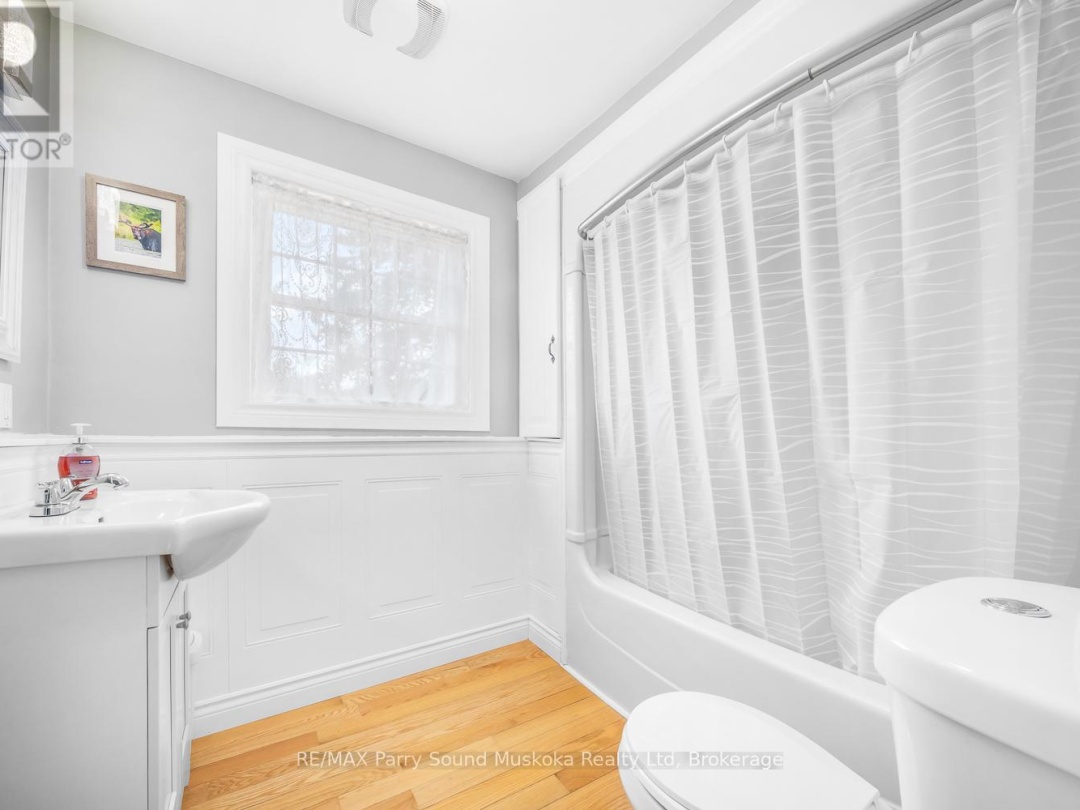 22 Dickinson Road, Manitouwabing Lake
