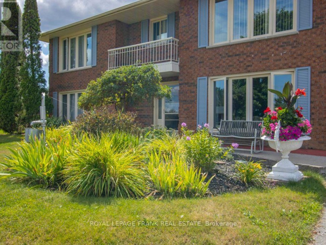357 THE CAPTAINS CORNERS, 